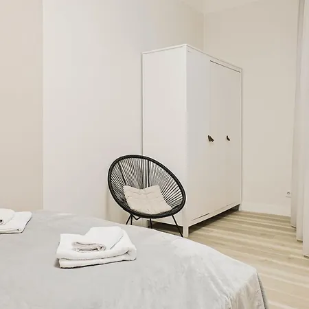 Апартаменты Quite Centre Modern Suite, 1br