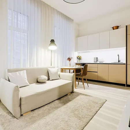 Quite Centre Modern Suite, 1br Apartament