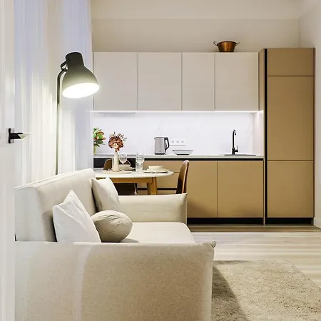 Apartment Quite Centre Modern Suite, 1br