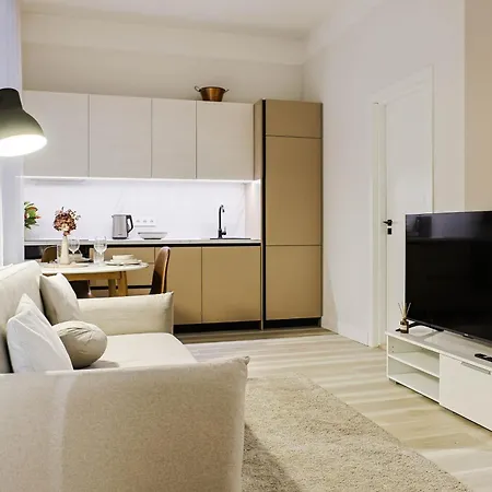 Quite Centre Modern Suite, 1br *